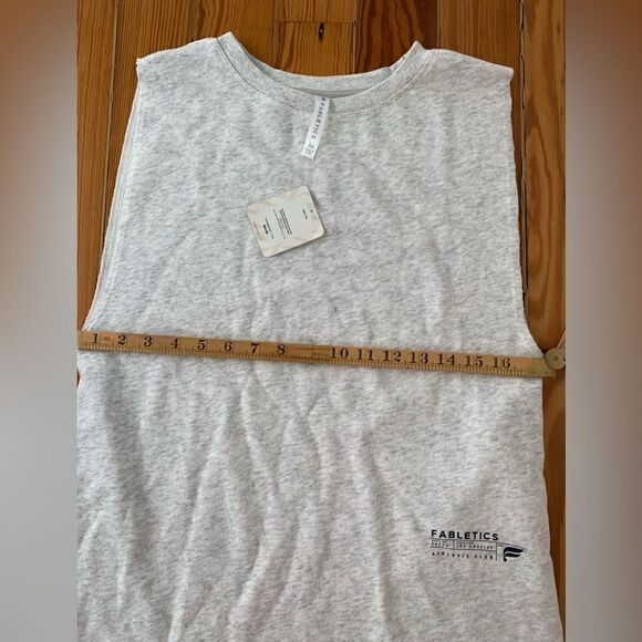 NWT Fabletics Athletic Top - Picture 6 of 6